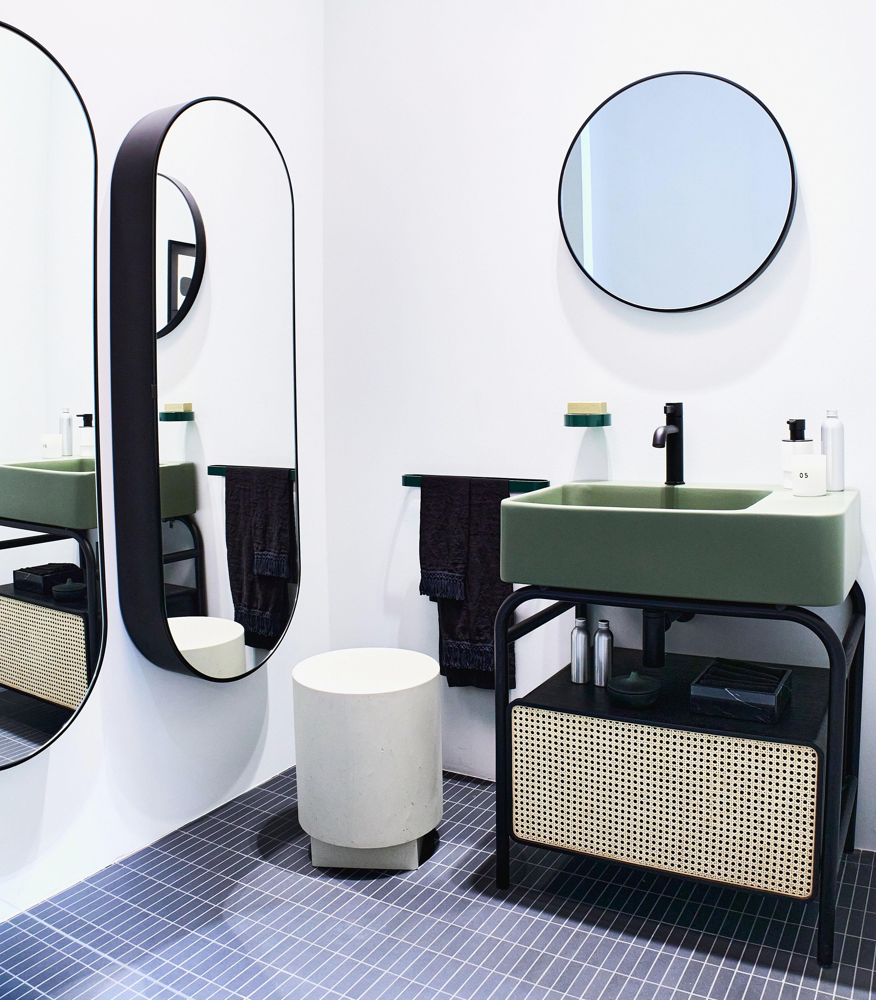 SALONE DEL MOBILE Milano obłe kształty proste formy nowoczesna łazienka trendy 2022