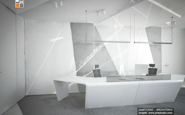 Nowoczesne biurka o organicznych kształtach to pomysł na nowoczesne wnętrze biurowe z betonem architektonicznym oraz sufitem napinanym i oświetleniem led w Krakowie