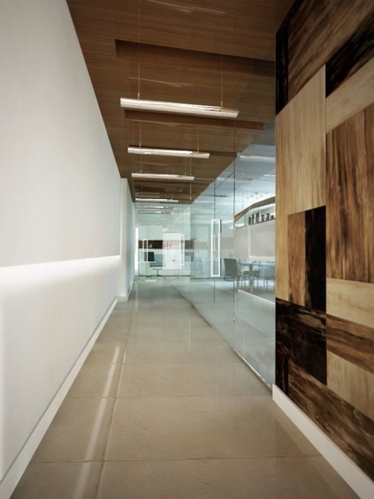 Wykończenie ścian korytarza w przestrzeni biurowej